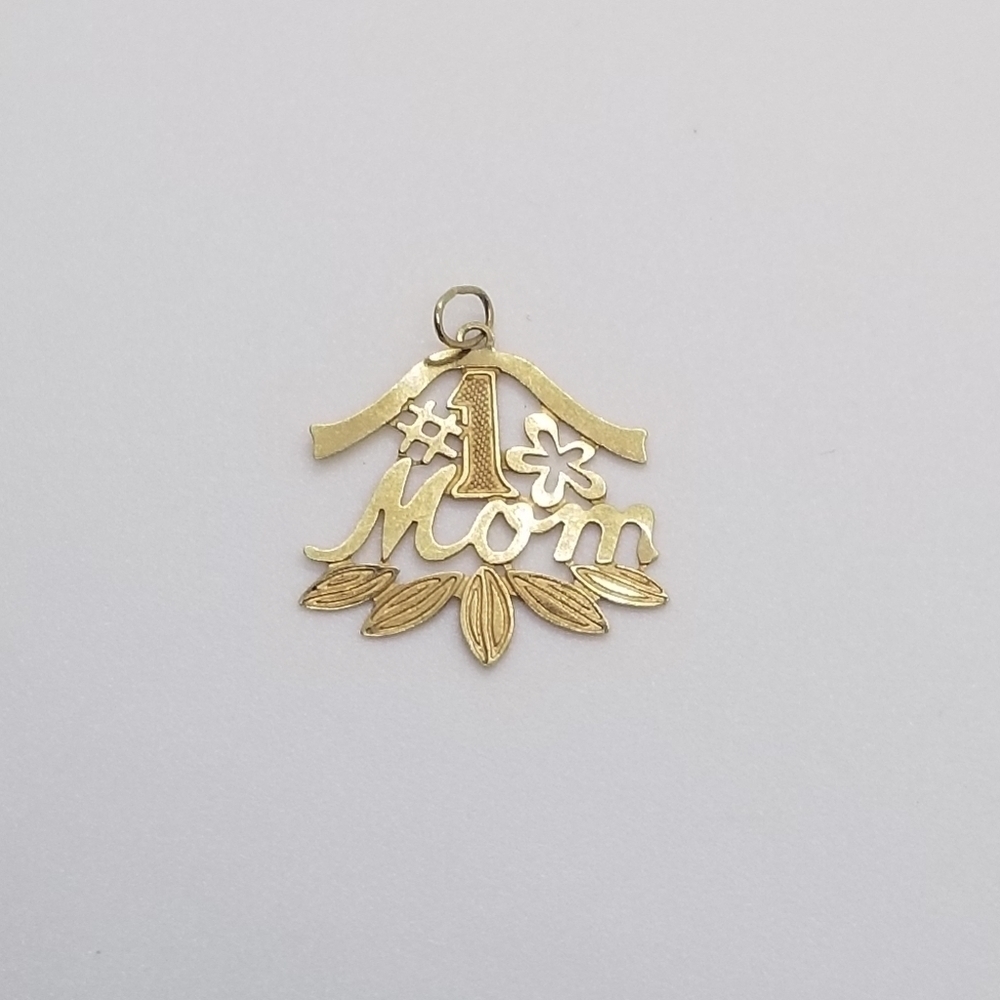 14 kt yellow gold pendant #1 Mom